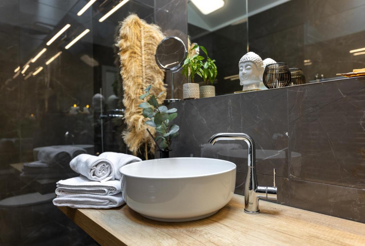 Luxurious, Charming Studio Perfect For Couples 프라하 외부 사진