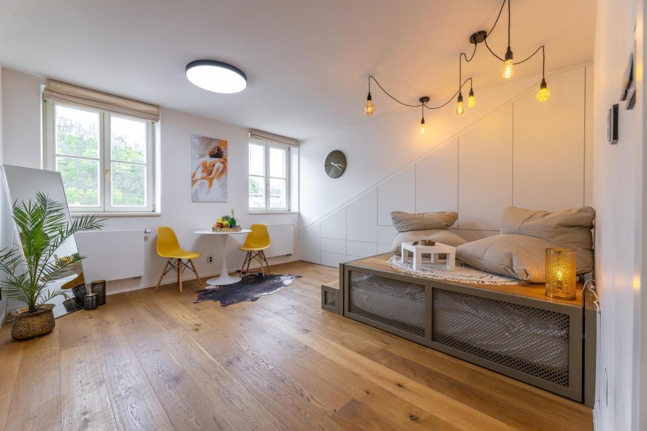 Luxurious, Charming Studio Perfect For Couples 프라하 외부 사진