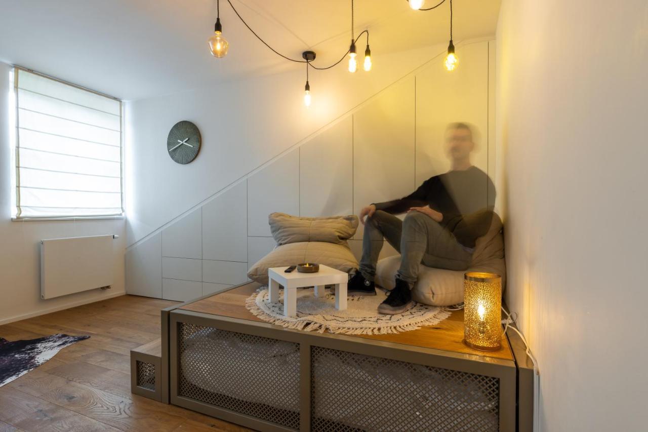 Luxurious, Charming Studio Perfect For Couples 프라하 외부 사진