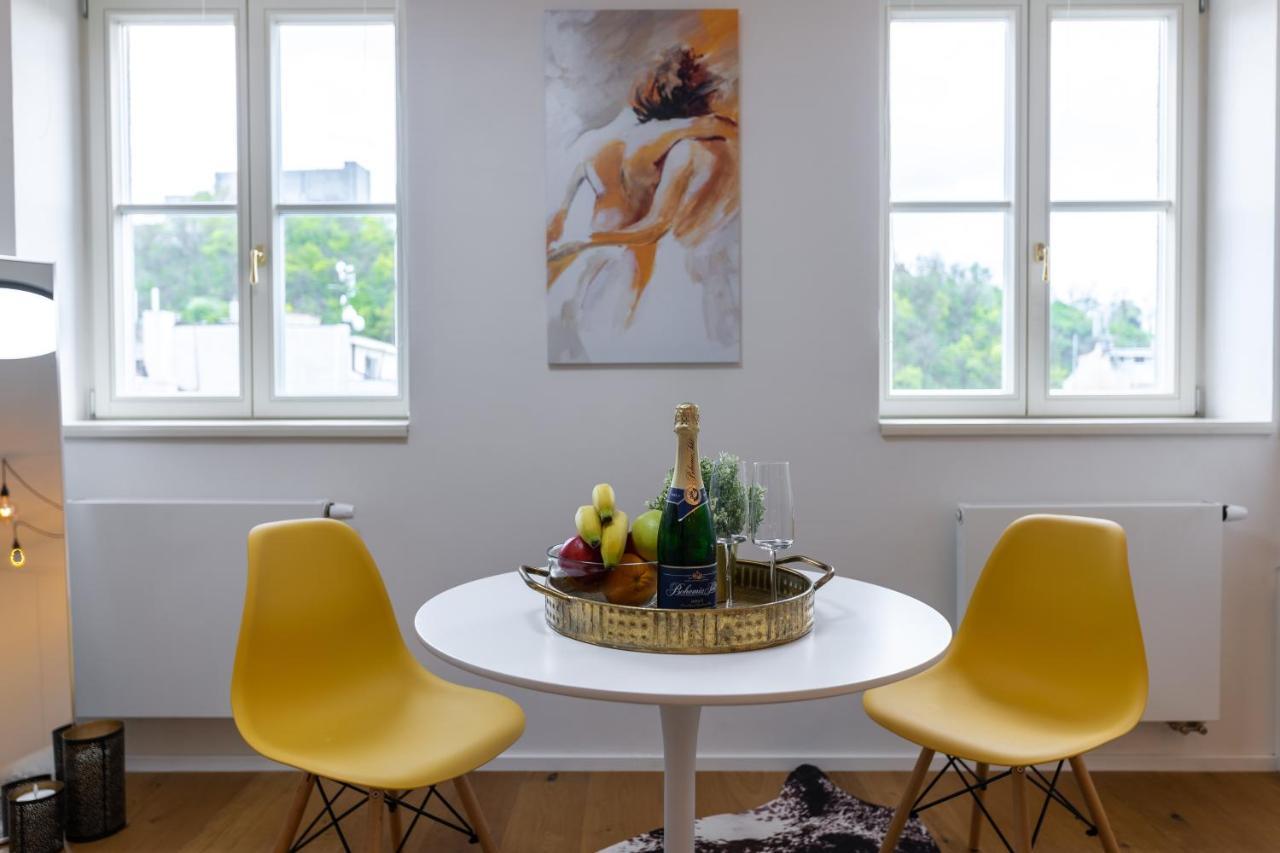 Luxurious, Charming Studio Perfect For Couples 프라하 외부 사진