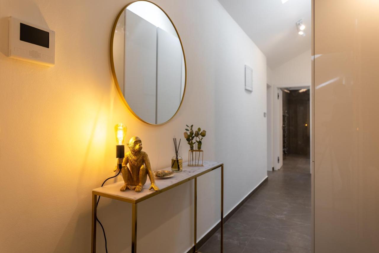 Luxurious, Charming Studio Perfect For Couples 프라하 외부 사진